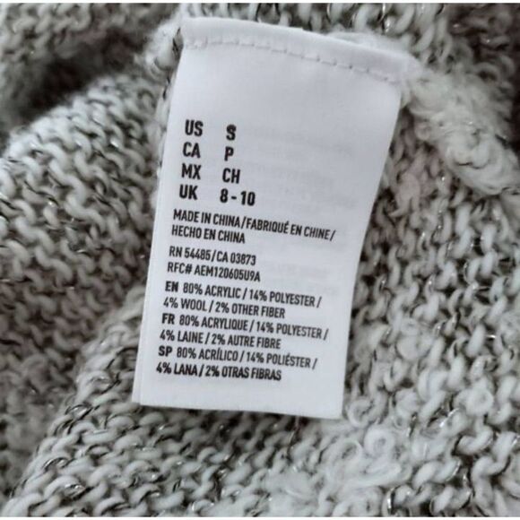 AMERICAN EAGLE OUTFITTERS GRAY, WHITE, & METALLIC SILVER SWEATER SZ.S EUC. - Picture 6 of 7